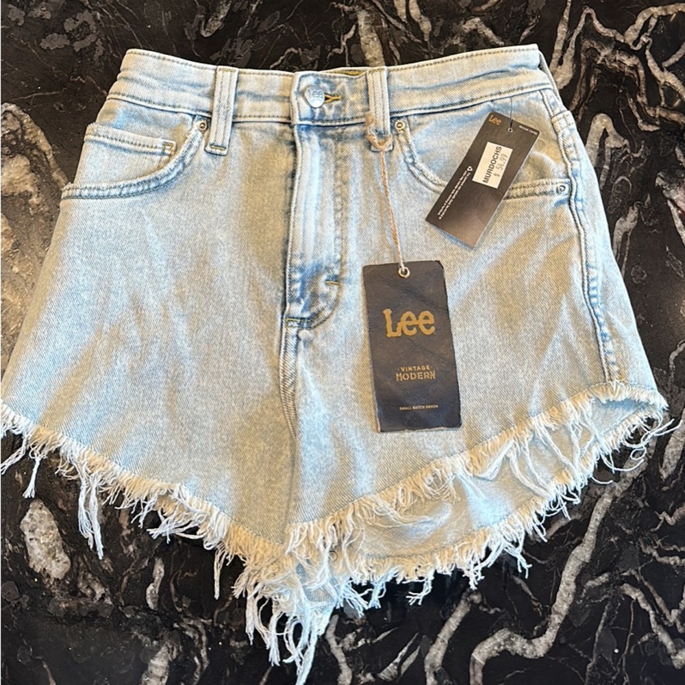 NWT Lee High Rise Shorts